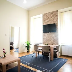 https://regiposta-street-city-center.inbudapesthotels.com