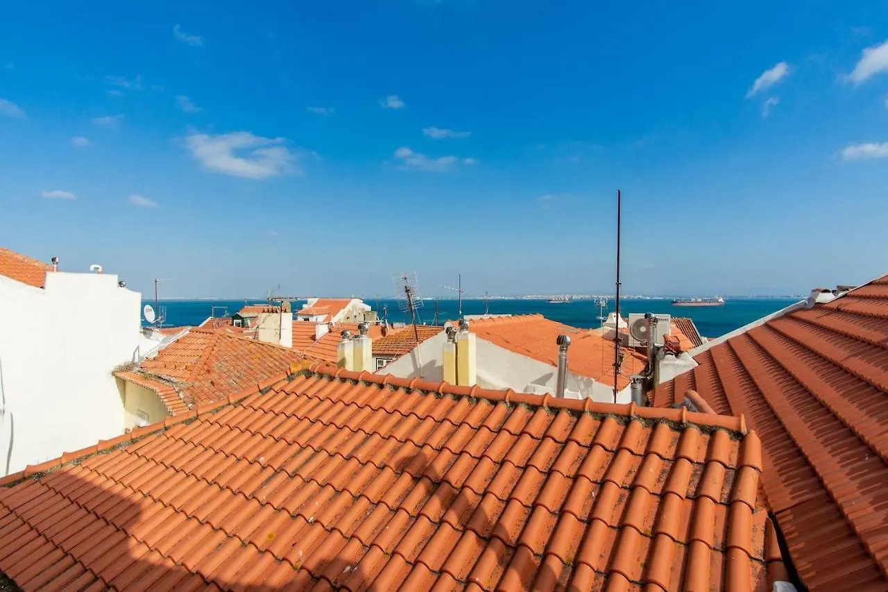 Lovelystay - Turquoise River View I Lisbona Appartamento